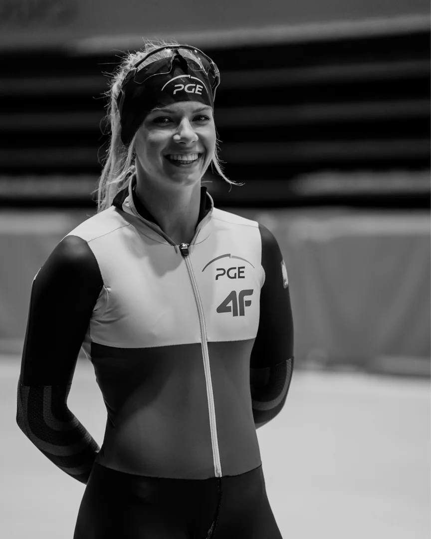 Karolina Bosiek przy lodowisku